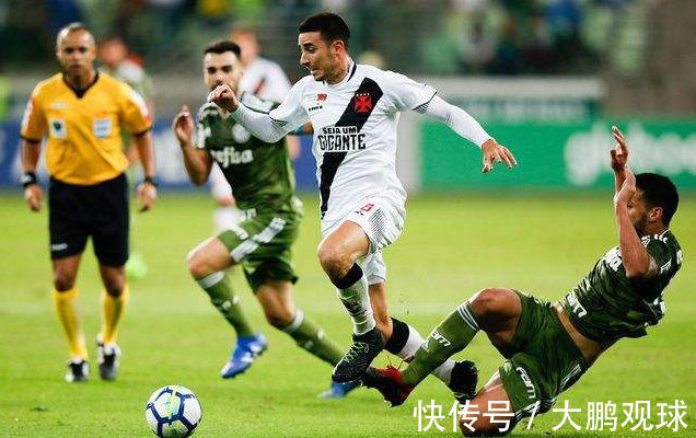 山队在场上 山队在场上