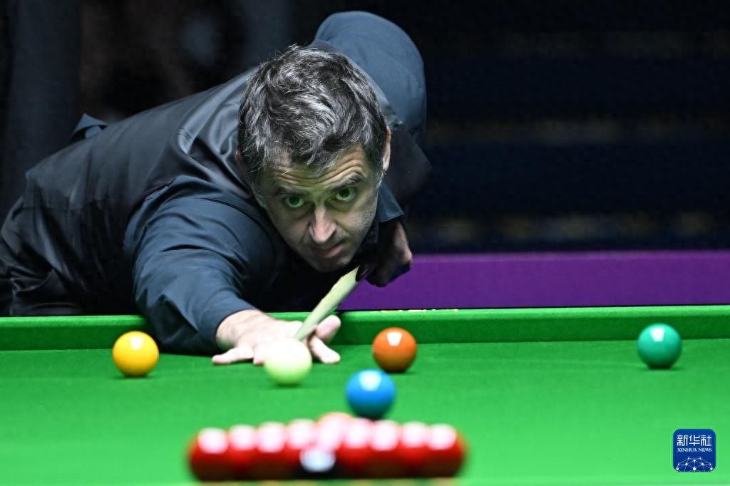 夹进退失据 夹进退失据